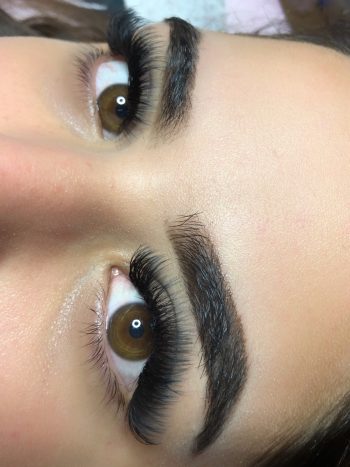 Volume Lashes 0.03_Wimpernverlaengerung by Dermal Vital