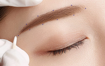 Holzstäbchen mit Baumwollspitze,